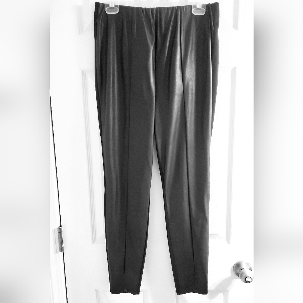 NWOT- Worthington Women's Black Leggings